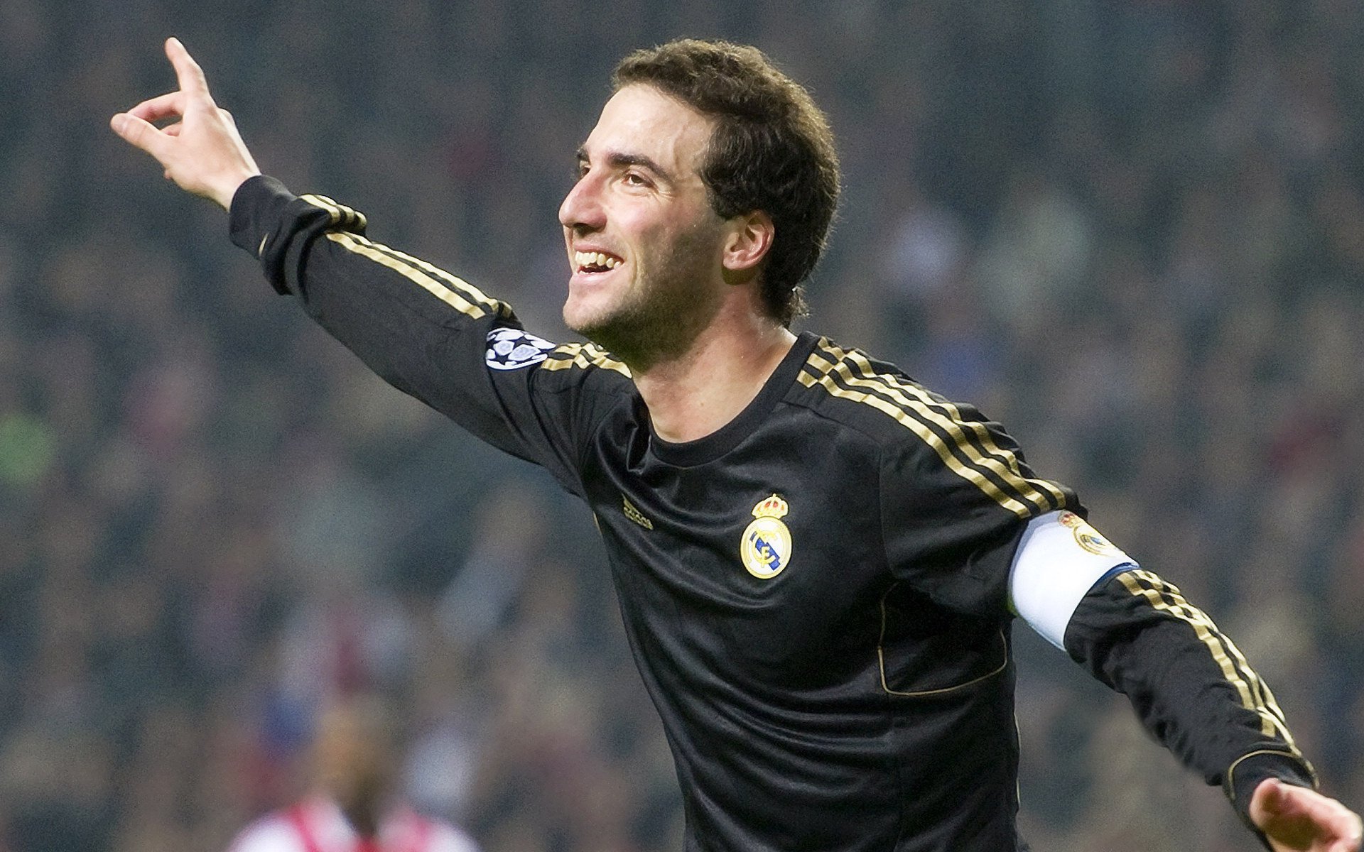 爱游戏体育官方入口-乌拉圭男足在巴黎奥运会上展现出强大的团队协作能力,乌拉圭足球运动员,别名中国男孩